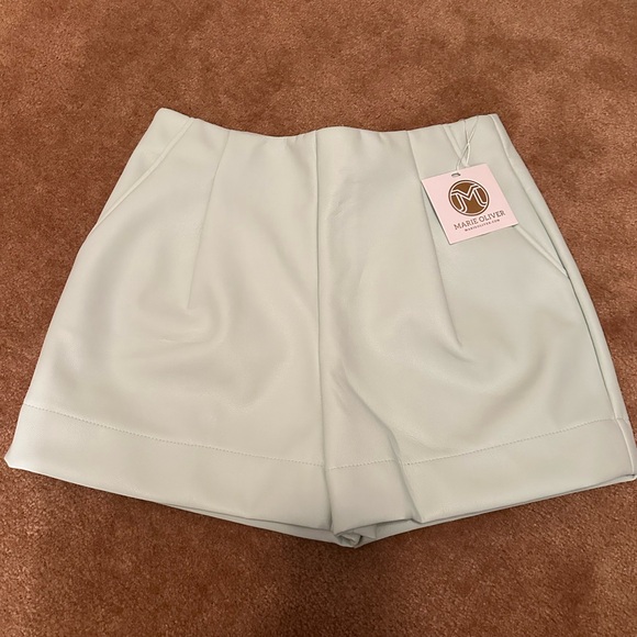 Marie Oliver Fay Short, Seafoam green in Vegan leather Sz 4 NWT - Picture 2 of 9